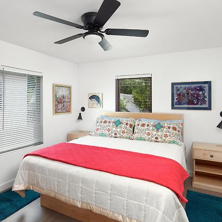 Folly Vacation Great Location, Super Cute & Spacious Apt B Folly Beach Buitenkant foto